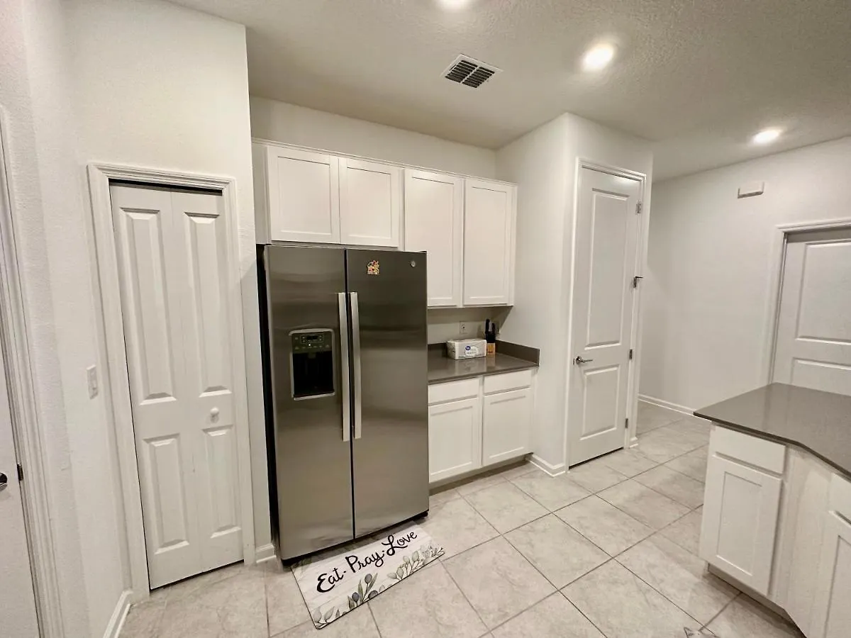 Grand Family Deluxe 4Br House Near Disney Parks Davenport 0*,  United States