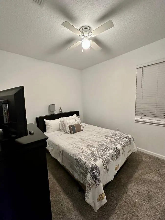 Grand Family Deluxe 4Br House Near Disney Parks Davenport 0*,  United States